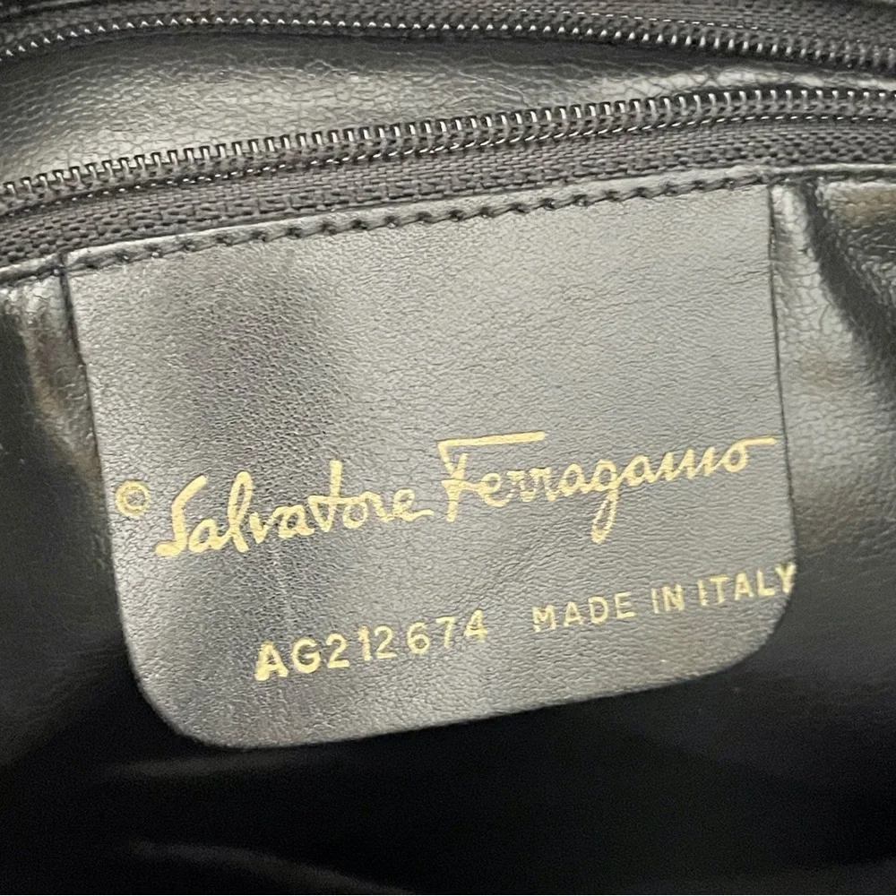 Salvatore Ferragamo black striped canvas and leather vintage shoulder bag - Picture 10 of 11